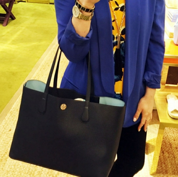 ❗SOLD❗💋Tory Burch Navy Leather Perry Tote - Picture 13 of 14